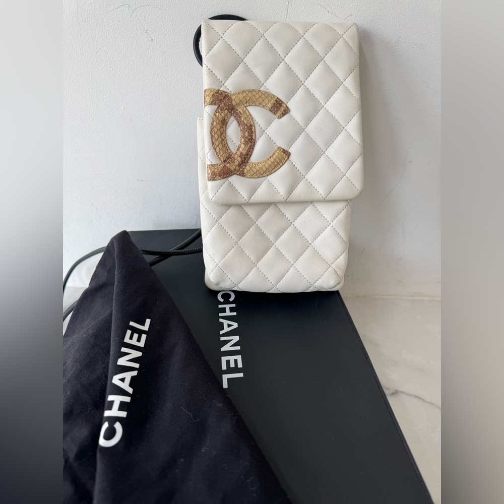 Chanel
Ligne Cambon Phone Crossbody Bag box and dustbag vintage - Picture 8 of 16